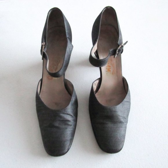 SALVATORE FERRAGAMO Designer Maryjane Heels Block Heel Made in Italy Gray Size 7 - Picture 2 of 15
